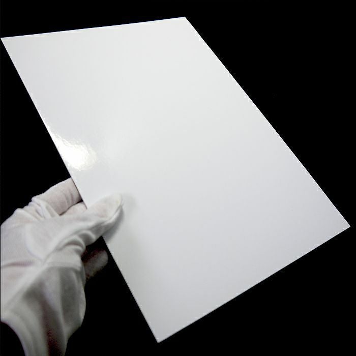 インクジェット印刷可能な光沢ボード